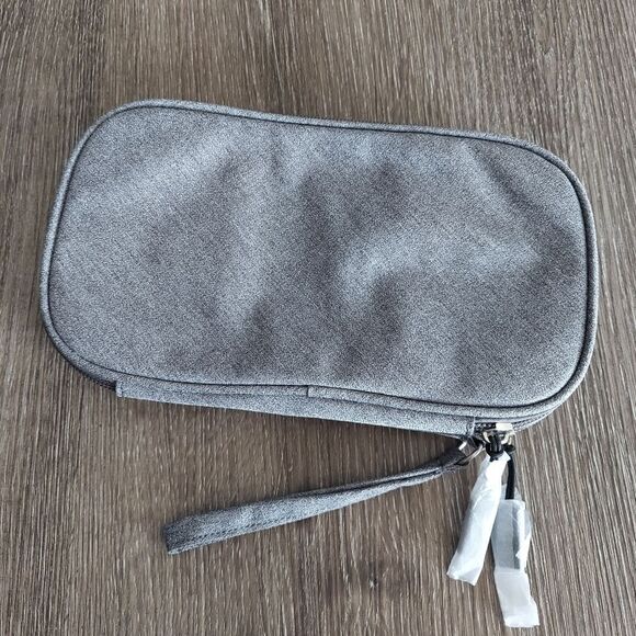 Bella Russo Zippered Tech Case - Picture 2 of 6